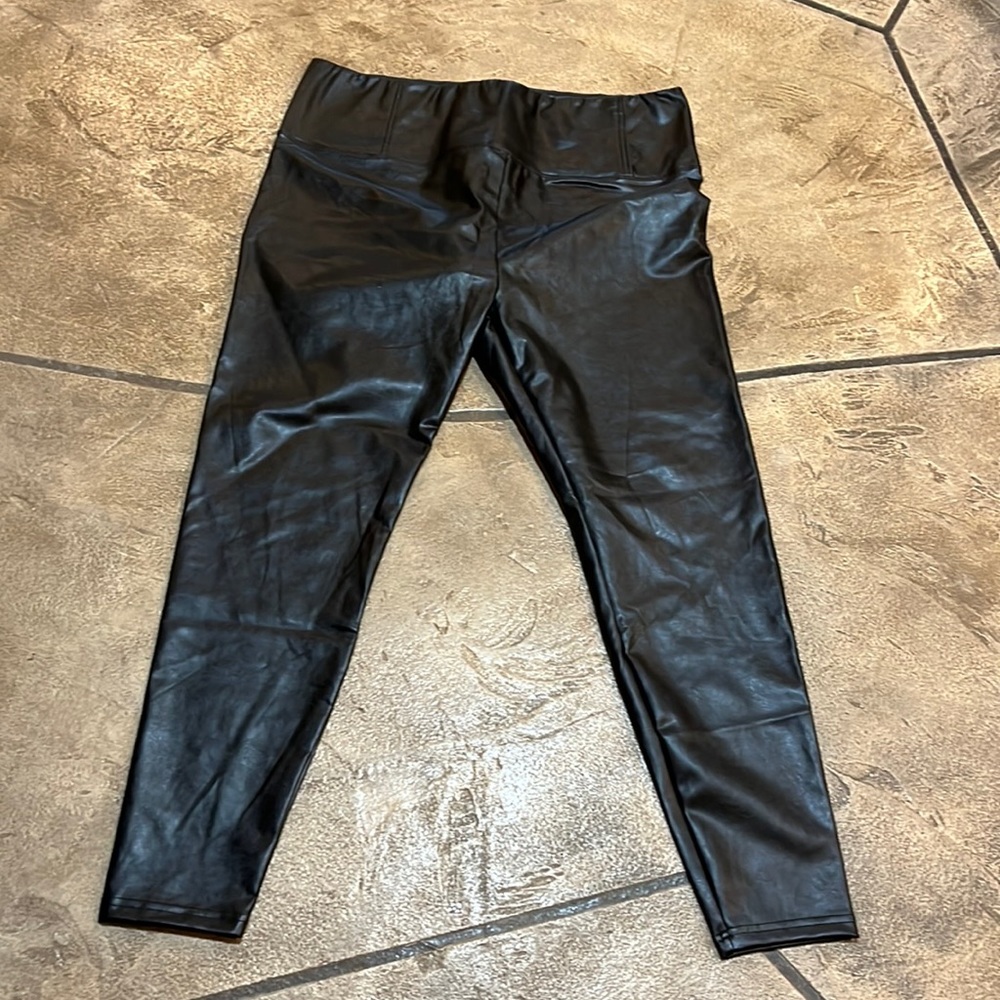 NWT Wonderly vinyl pants. Size 3X